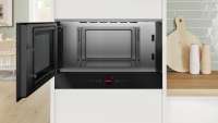 BOSCH BFL7221B1 Serie 8 Einbau-Mikrowelle Schwarz
