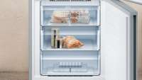 Neff KG7493ID0 N 70, Freistehende Kühl-Gefrier-Kombination mit Gefrierbereich unten, 203 x 70 cm, Inox-antifingerprint