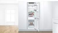 BOSCH KIF84SDE0 Serie 8, Einbau-Kühl-Gefrier-Kombination mit Gefrierbereich unten, 177.2 x 55.8 cm, Flachscharnier mit Softeinzug