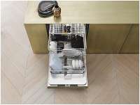 Preview: Miele CM 6560 Stand-Kaffeevollautomat GOLD MilkPerfection Obsidianschw.PF
