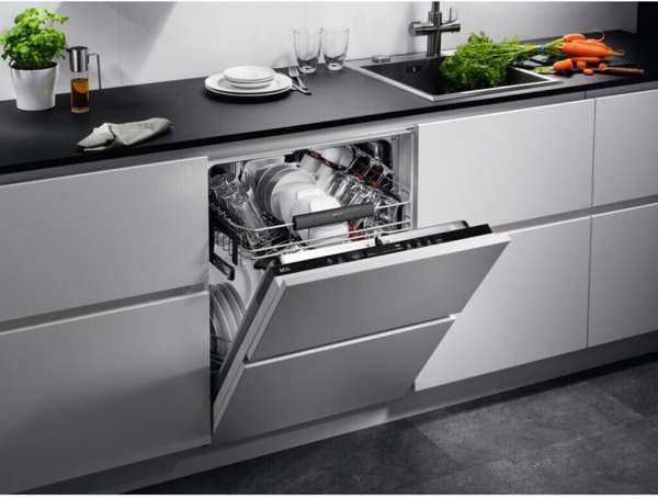 AEG FAV55BVI3P 7000 GlassCare, Vollintegrierter-Geschirrspüler 60 cm, AirDry - perfekte Trocknungsergebnisse, Besteckkorb, QuickSelect Display