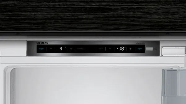 Siemens KI77SADE0 iQ500, Einbau-Kühl-Gefrier-Kombination mit Gefrierbereich unten, 157.8 x 55.8 cm, Flachscharnier mit Softeinzug