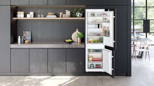 Siemens KI86V5SE0 iQ100 Einbau-Kühl-Gefrier-Kombination mit Gefrierbereich unten 177.2 x 54.1 cm Schleppscharnier