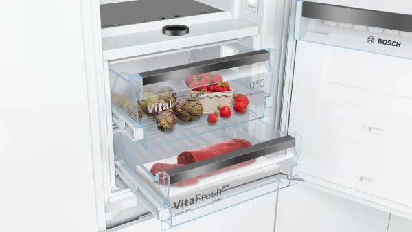 BOSCH KIF84SDE0 Serie 8, Einbau-Kühl-Gefrier-Kombination mit Gefrierbereich unten, 177.2 x 55.8 cm, Flachscharnier mit Softeinzug