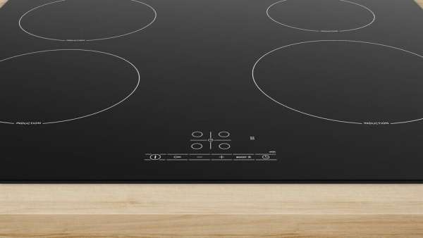 BOSCH PUE61RBB6E Serie 4 Induktionskochfeld 60 cm Schwarz, Rahmenlos aufliegend
