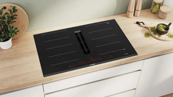 BOSCH PXX895D57E Serie 8, Kochfeld mit Dunstabzug (Induktion), 80 cm, Mit Rahmen aufliegend