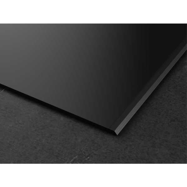 AEG  XCB6845AB AUTARKES KOCHFELD MIT INTEGRIERTEM DUNSTABZUG, MULDENLÜFTER, WLAN-FÄHIG, UMLUFT, 80CM