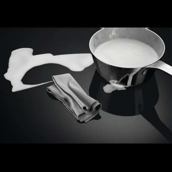 AEG  XCB6845AB AUTARKES KOCHFELD MIT INTEGRIERTEM DUNSTABZUG, MULDENLÜFTER, WLAN-FÄHIG, UMLUFT, 80CM